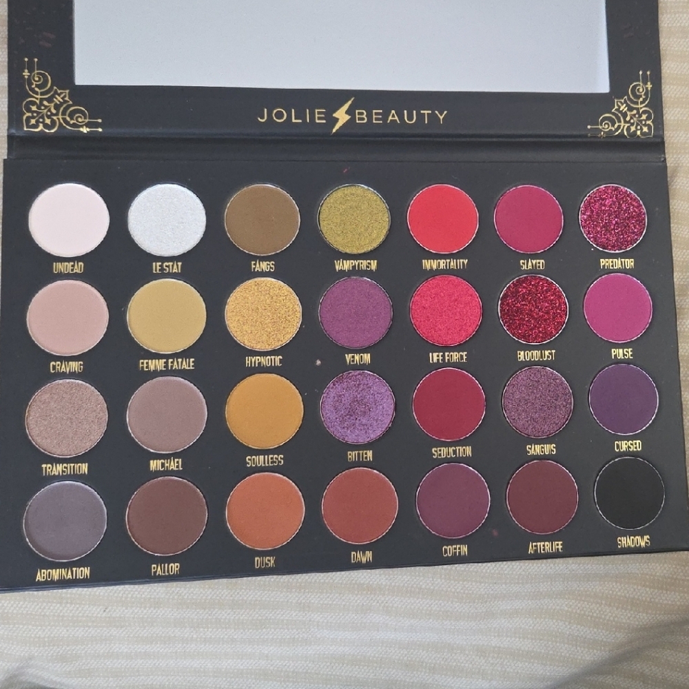 Jolie Beauty Vampyrism Palette